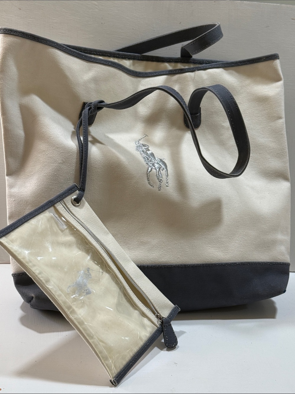 Ralph Lauren White/Cream Canvas Bag Tote with Black Trim and Matching Zip Pouch - Picture 5 of 16